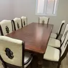 طاولة طعام مع 8 كراسي