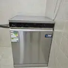للبيع غسالة صحون Midea   ستانلس ستيل   استخدام سنة فقط