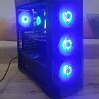 للبيع كمبيوتر ألعاب وتصميم ودراسة PC