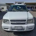 ايسوزو جيب 2000