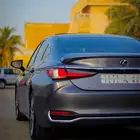 لكزس ES300H للبيع