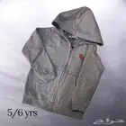 كمية من الملابس المستعملة