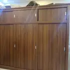 دولاب خشب وطني نظيف وجوده