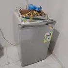 ثلاجة صغيرة