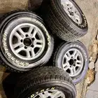 جنوط.الحميد.مع كفرات دلوب مقاس 275.70.16 نظيفه