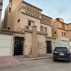 للبيع فله مقسمه دور دور شقه بالرمال الذهبي