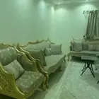 كنب مجلس مع الطاولات للبيع كنب نضيف ممكن 4في 4 او5 في 5 متر