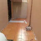 معلم باكستاني شغل سلاميك بلاط بناء  ايلاس تيكسر ترميم