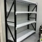 رفوف بيت مستودع محل