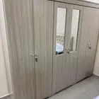 يوجد لدينا الدواليب خشب بسعر الجمله التوصيل والتركيب مجاني