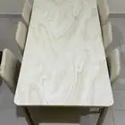 للبيع طاولة طعام