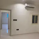 للايجار شقة عوايل بحي الرحاب