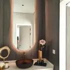 ديكور مدخل بديل شيبورد فوق المغاسل مع رف عبايات من اعمالي في