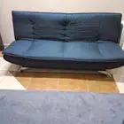 كنب سرير شبه جديده للبيع بداعي السفر المستعجل