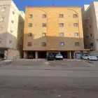 شقة اربعة غرف متاحة للايجار أو البيع بحي الريان