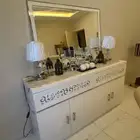 3000 طقم طاولة طعام و8 كراسي وبوفيه ودولاب قابلة للتفاوض