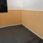 يوجد لدينا ربل اسطبلات الخيل وجميع الارضيات