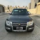ميتسوبيشي باجيرو 2022 علامه ذهبيه وكاله