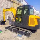 بوكلين صغير للإيجار اليومي والشهري