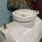 خزان ما سعه 500 ومعه 5 مداكي بحاله ممتازه 200 ريال