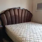 سرير كبير مع المرتبه