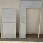 باب المنيوم نظيف وخالي من العيوب للبيع