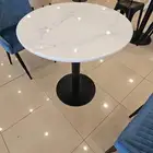 طاولات مطاعم وكافيهات