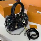 شنط ماركات نسائيه