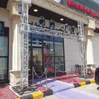 بوابه تراس مع إضاءة لليجار اليومي للمحلات والمطاعم
