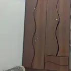دولاب خشبي للبيع طويل ذو جوده جيده
