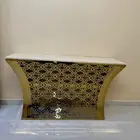 طاولة استقبال