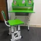 طاولة دراسية للاطفال مستخدمه