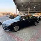 لكزس ES 250 AA وارد عبداللطيف جميل بنزين لون اسود 2025
