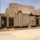 للبيع درج داخلي وشقتين بحي الرمال الذهبي