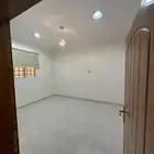شقةه شبه جديده عواييل للايجار حي الجوهره