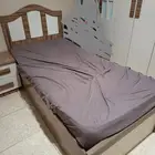 سرير وتسريحه جديده ومع التسريحه كرسي