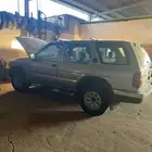 نيسان باثفيندر موديل 1998