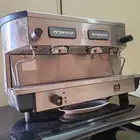 للبيع مكينة تحضير قهوة