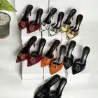 شوزات وجزم . وشنط ماركات عالميه . درجه اولى