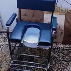 كرسي دورة المياة لكبار السن