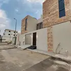 للبيع فيلا دورين وملحق مع حوش واسع تشطيب فاخر
