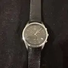 ثلاث ساعات مستخدمة استخدام نظيف