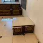طقم كنب مع طاولة
