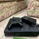 عندي جيتار مع سماعته و اكس بوكس 1 و نظارة للبيع