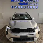 كيا سونت ستاندر 2024 ابيض وفضي وابيض سقف اسود