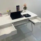 مكتب ابيض