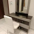 غرفة نوم ومجلس وبوتجاز خمس عيون بالفرن والانبوبة والمنظم