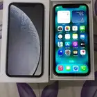 ايفون xr نظيف شغال مع كرتونه للبيع