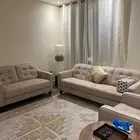 شقة فاخرة مؤثثة للإيجار بحي الصفا