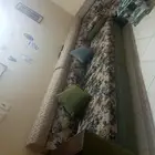 كنب مجلس كامل بحاله جيدة له سنه معنا فقط سبب البيع النقل